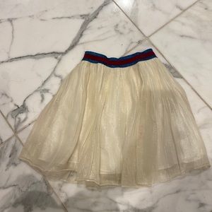 Gucci girls iridescent white plisse skirt with shimmery blue red Gucci band sz 4